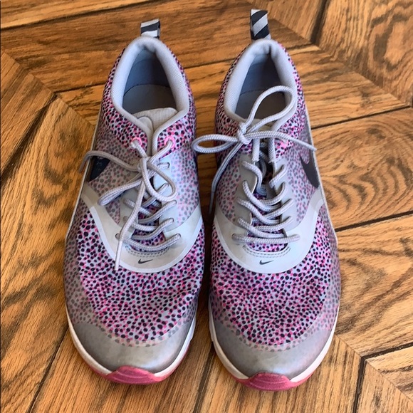 Nike - Picture 1 of 4